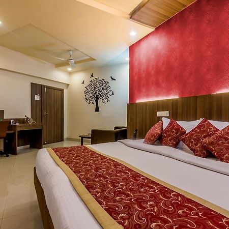 Hotel Panchratna Panvel Buitenkant foto
