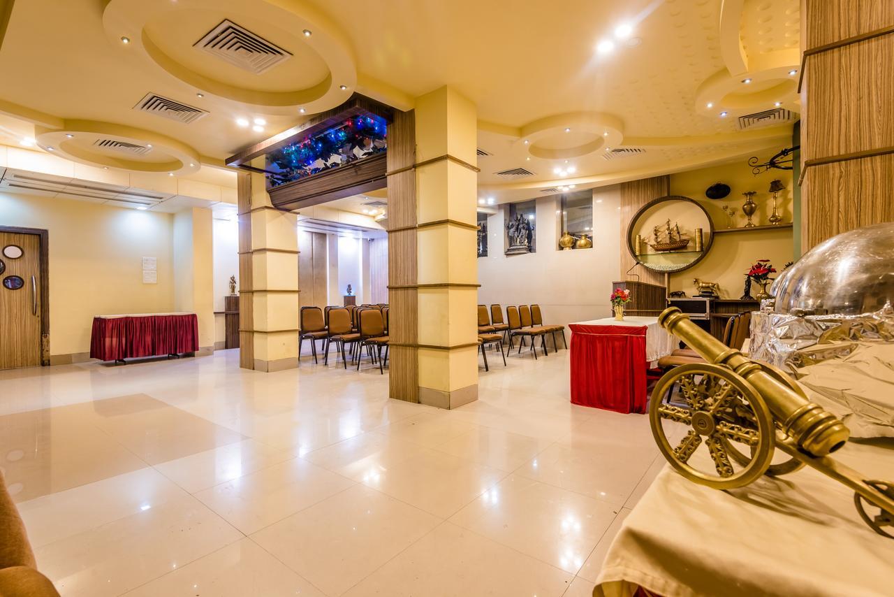 Hotel Panchratna Panvel Buitenkant foto