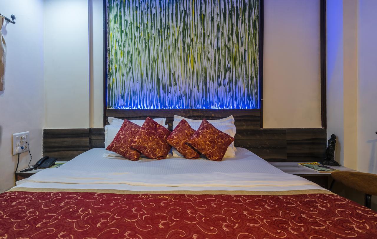 Hotel Panchratna Panvel Buitenkant foto