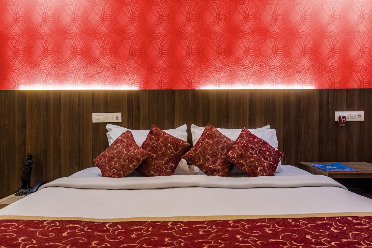 Hotel Panchratna Panvel Buitenkant foto