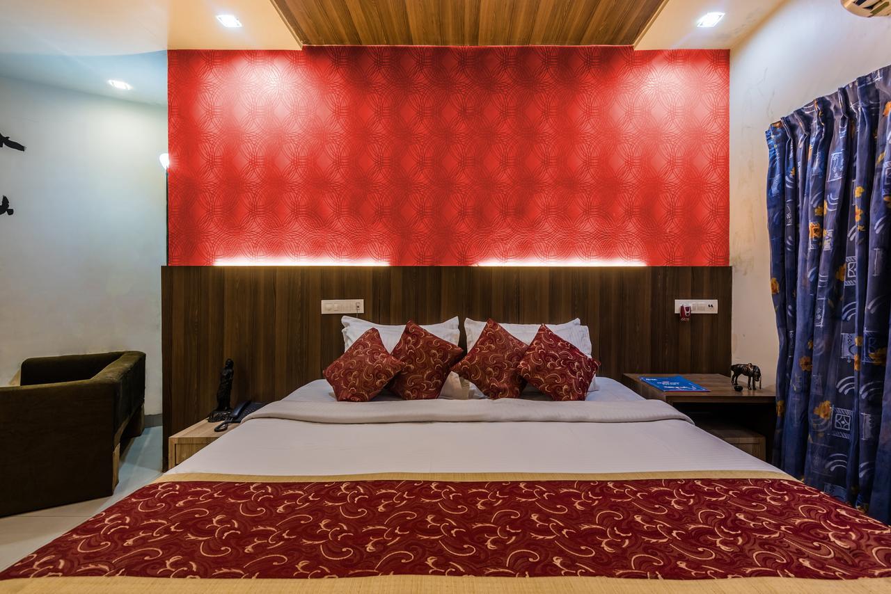Hotel Panchratna Panvel Buitenkant foto