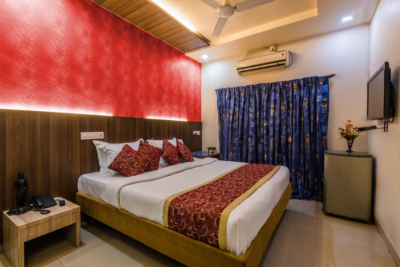 Hotel Panchratna Panvel Buitenkant foto