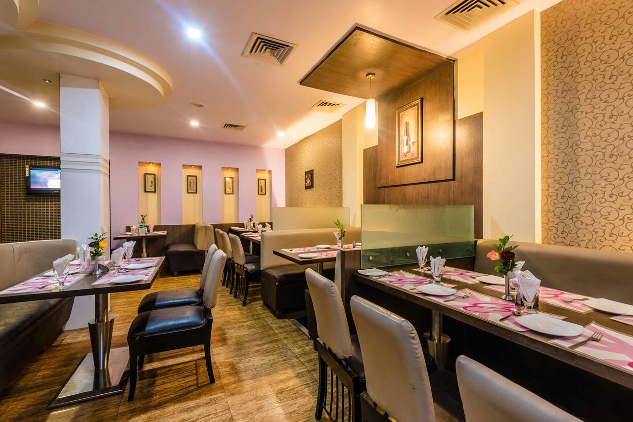 Hotel Panchratna Panvel Buitenkant foto