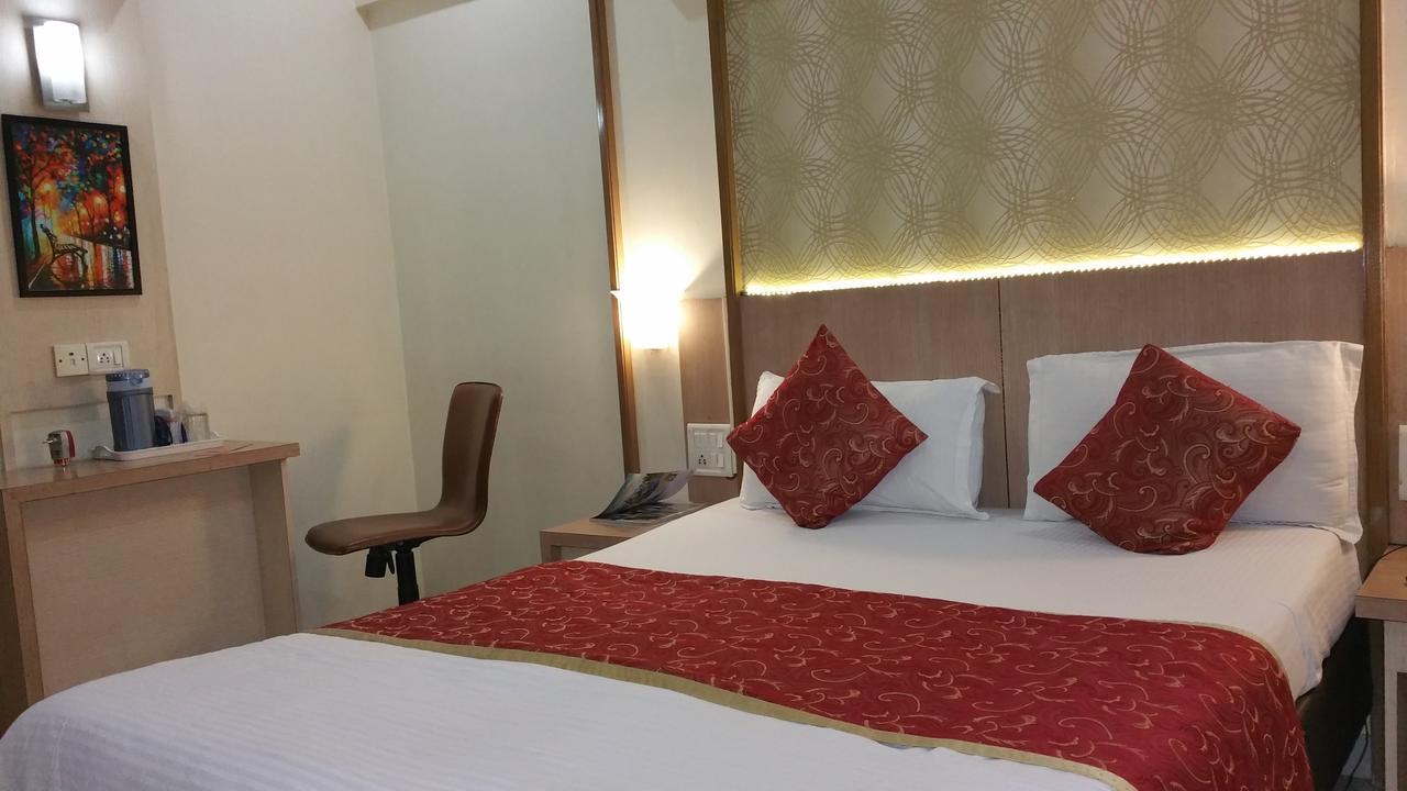 Hotel Panchratna Panvel Buitenkant foto