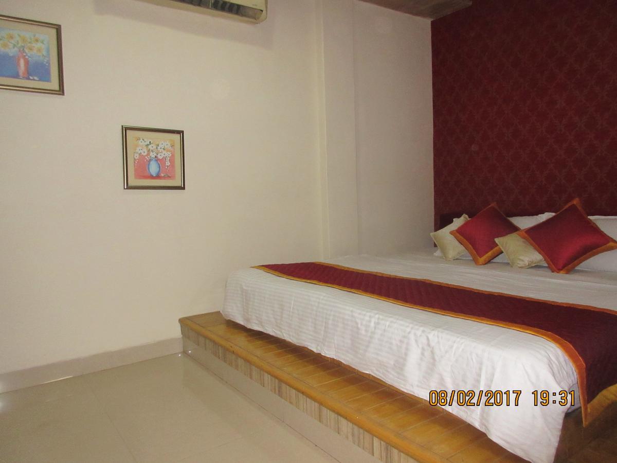 Hotel Panchratna Panvel Buitenkant foto